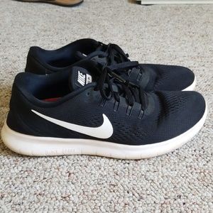 Nike free rn shoes